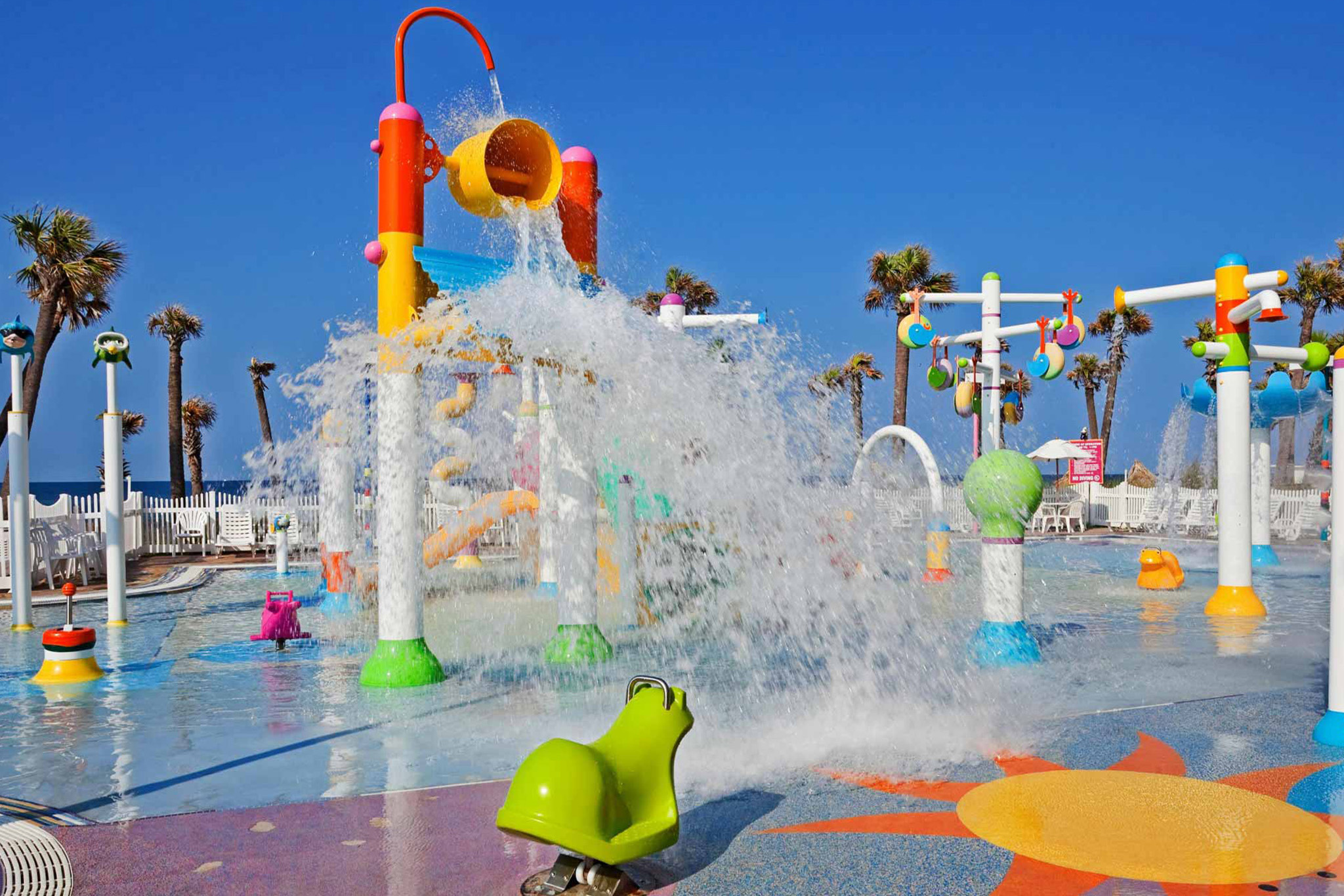 Kids' splash pad and water park